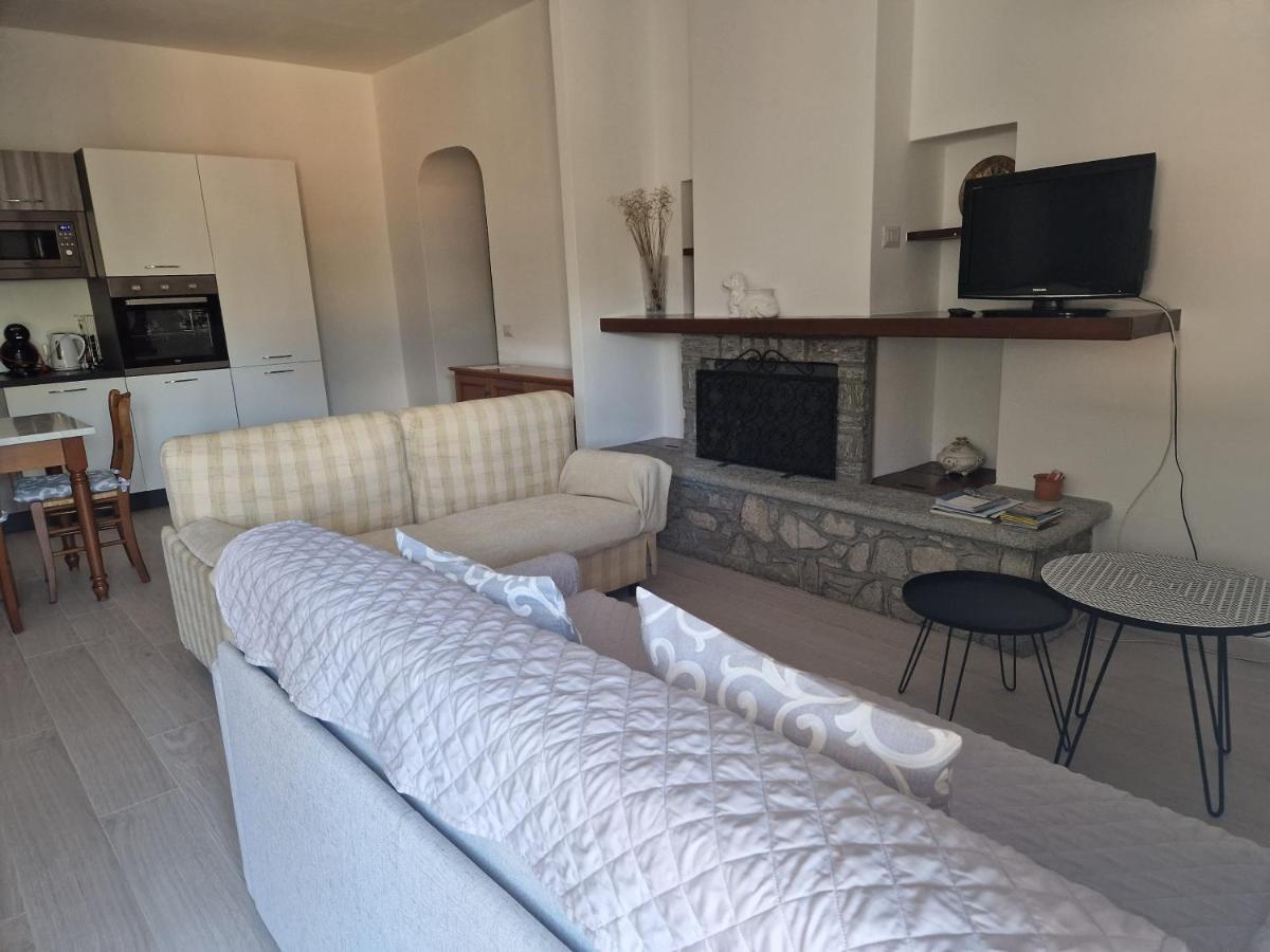 Borgocastello Apartment Rezzonico Luaran gambar
